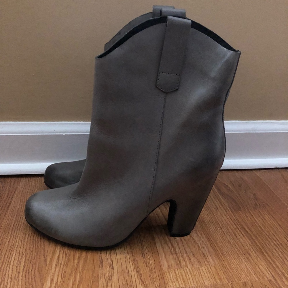 Beautiful Kork-Ease Gray soft leather Booties